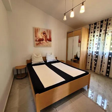 Apartment By The Sea - 22750