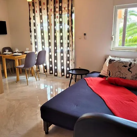 By The Sea - 22750 Apartment