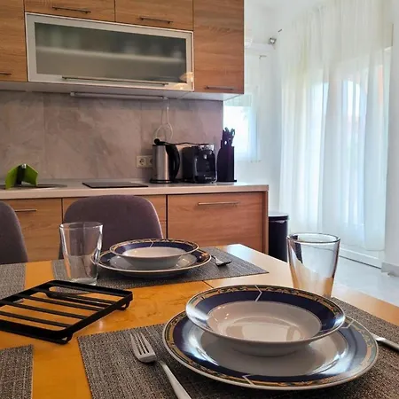 Appartamento By The Sea - 22750 Vir